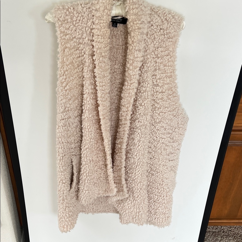 CoffeeShop Women's Cream Sherpa Cardigan Vest